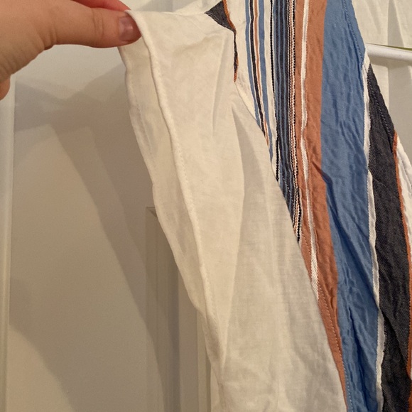 Zara V-Neck Tie-Front T-Shirt - Picture 3 of 6